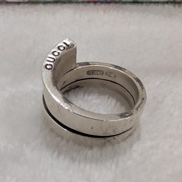 Gucci Silver G Logo Ring - Picture 5 of 6